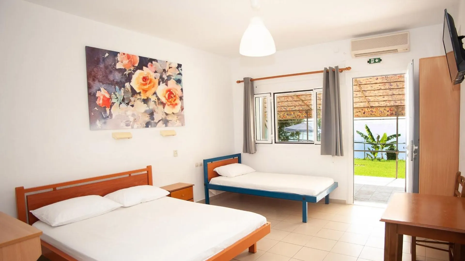 Apartment Rosa'S Beach Studios Lourdata