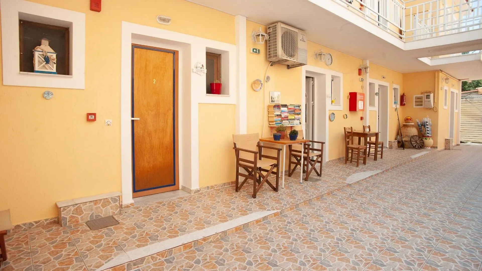Apartment Rosa'S Beach Studios Lourdata  Greece
